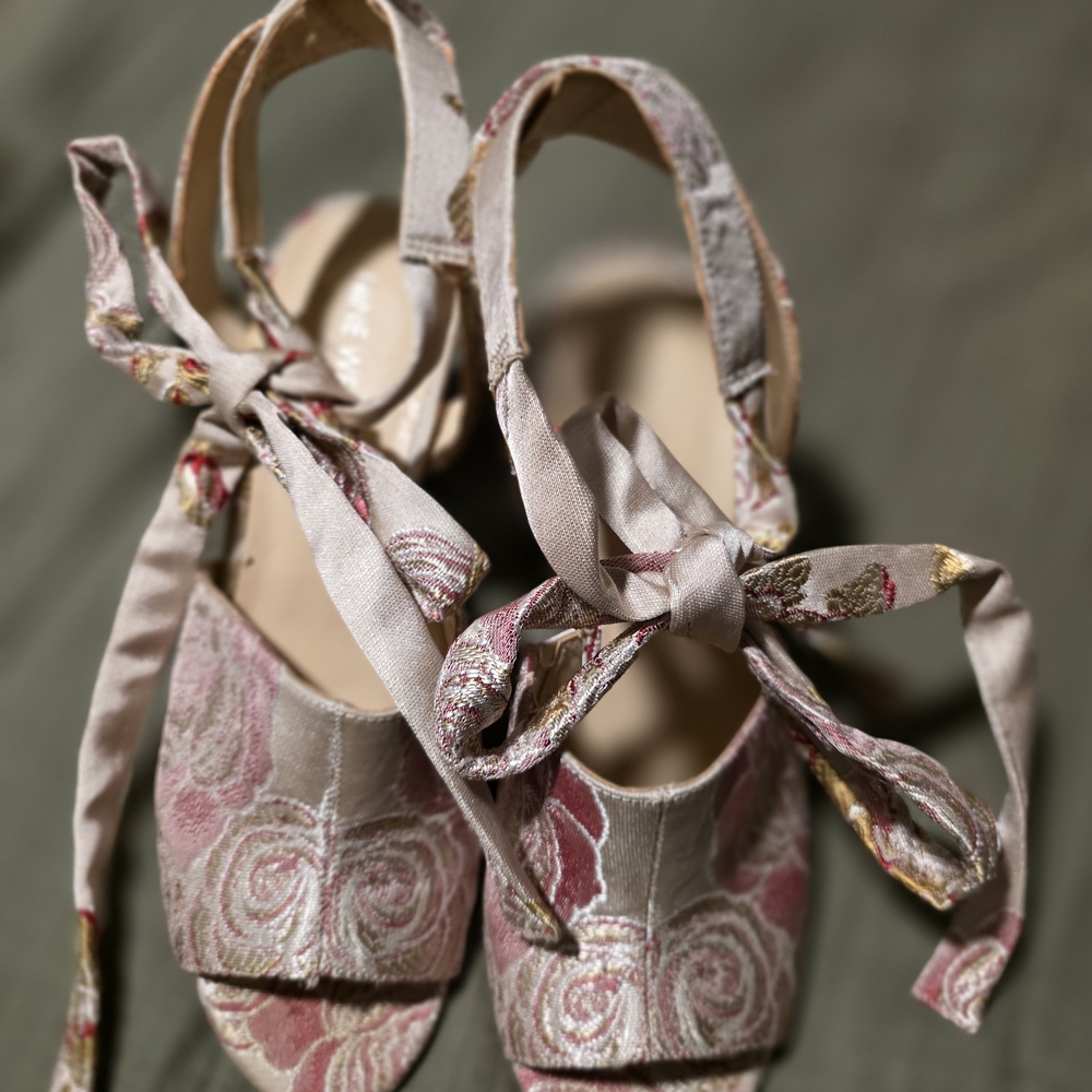 Elegant Floral Women's Shoes with Ribbon Ties